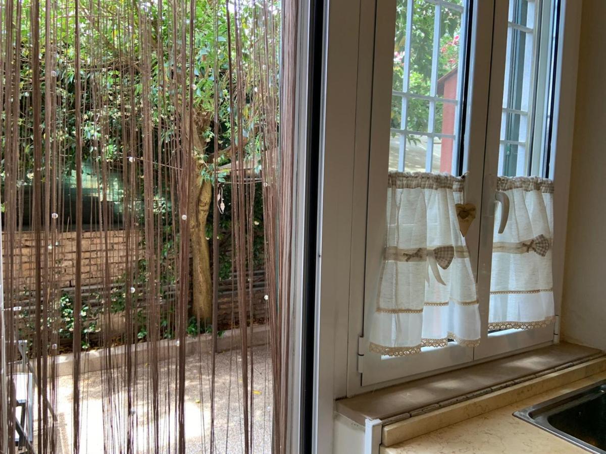 Appia Park Apartament 10 Min Dal Colosseo Rome Extérieur photo